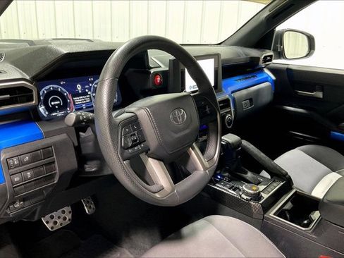 Certified 2025 Toyota Tacoma TRD Sport AWD/4WD image 15