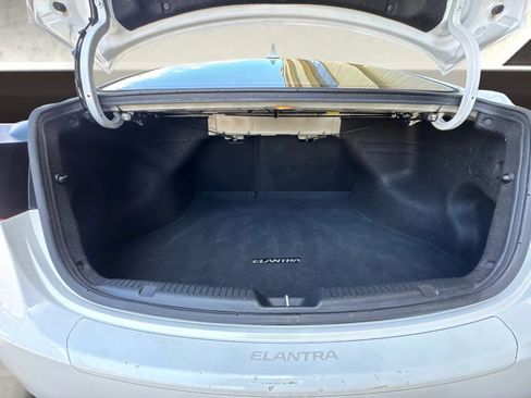Used 2013 Hyundai Elantra GLS FWD image 40
