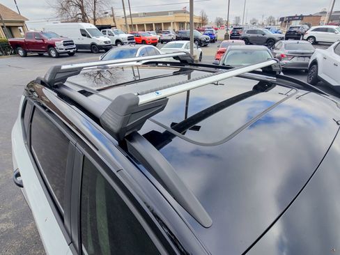 Used 2024 Volkswagen Taos SE w/ Taos Adventure Package image 26