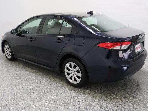 Used 2025 Toyota Corolla SE FWD image 9
