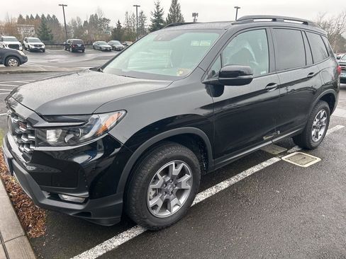 Used 2023 Honda Passport TrailSport image 1