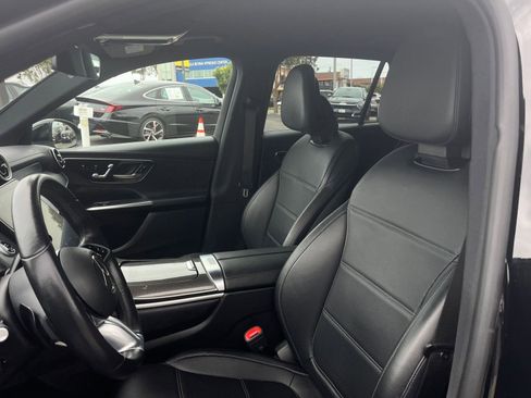 Used 2024 Mercedes-Benz GLC 300 4MATIC image 27