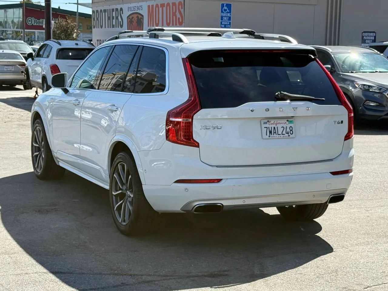 Used 2017 Volvo XC90 T6 Momentum w/ Vision Package AWD/4WD image 18
