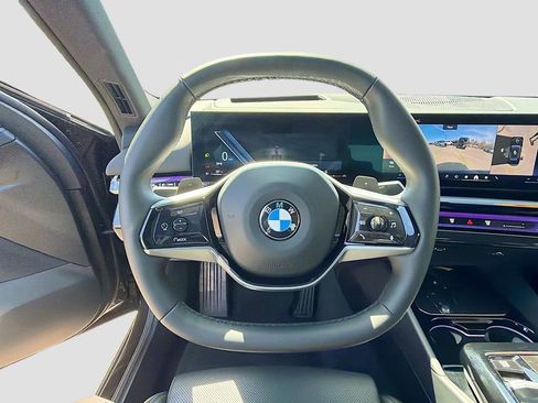 Used 2025 BMW 540i xDrive AWD/4WD image 39