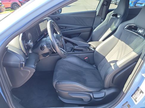 Used 2022 Hyundai Elantra N FWD image 19