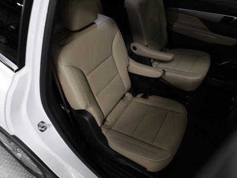 New 2026 Buick Enclave Preferred image 17