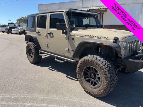 Used 2017 Jeep Wrangler Unlimited Rubicon w/ Connectivity Group image 6