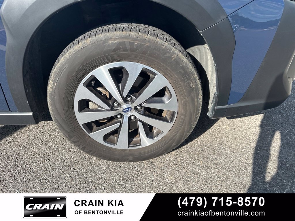 Used 2025 Subaru Outback Premium AWD/4WD image 9
