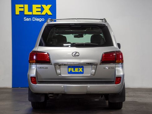 Used 2009 Lexus LX 570 4WD image 4