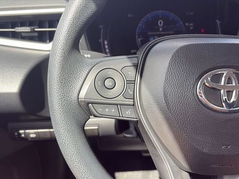 Used 2026 Toyota Corolla LE FWD image 18