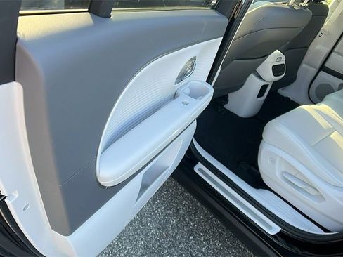 New 2026 Hyundai Ioniq 9 SEL AWD/4WD image 16
