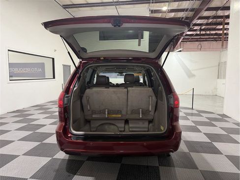 Used 2008 Toyota Sienna XLE image 25