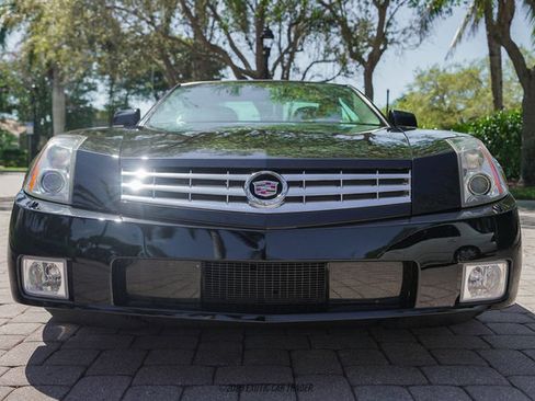 Used 2004 Cadillac XLR RWD image 21