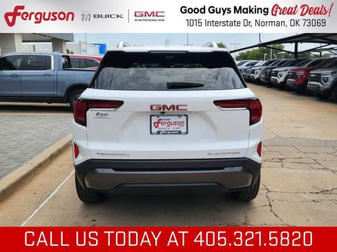 New 2027 GMC Terrain Elevation w/ Elevation Premium Package FWD image 5