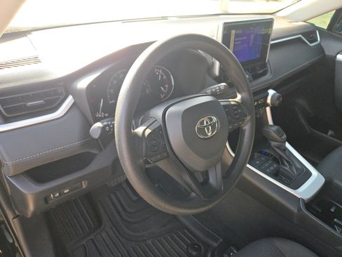 Used 2024 Toyota RAV4 LE AWD/4WD image 10