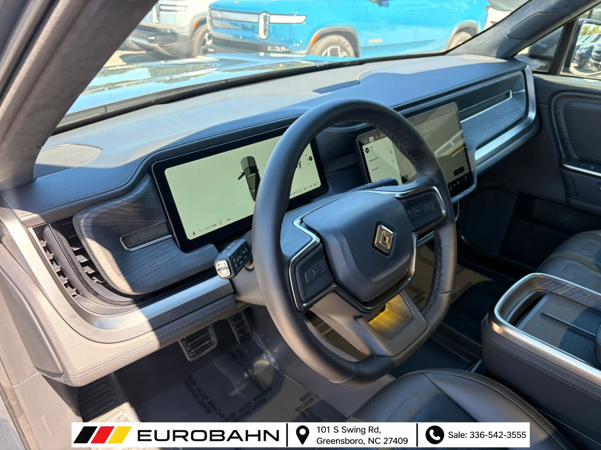 Used 2025 Rivian R1S Adventure Dual AWD/4WD image 8