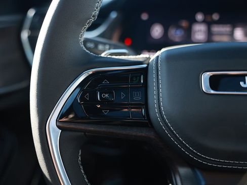 New 2025 Jeep Grand Cherokee L Overland image 17