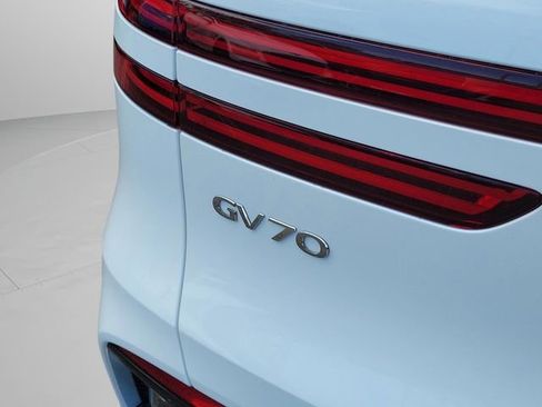 New 2026 Genesis GV70 2.5T Advanced w/ G1 Accessory Package image 36