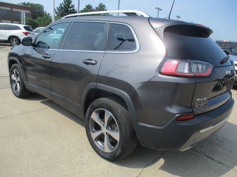 Used 2019 Jeep Cherokee Limited AWD/4WD image 4