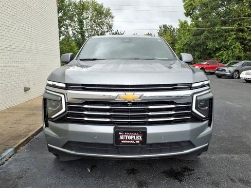 Used 2025 Chevrolet Tahoe LT AWD/4WD image 2