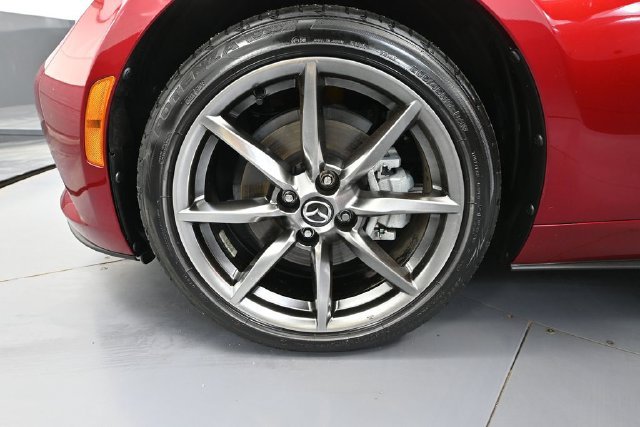 Used 2022 MAZDA MX-5 Miata RF Grand Touring RWD image 13