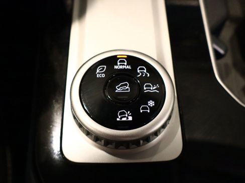 Used 2025 Mitsubishi Outlander ES image 27