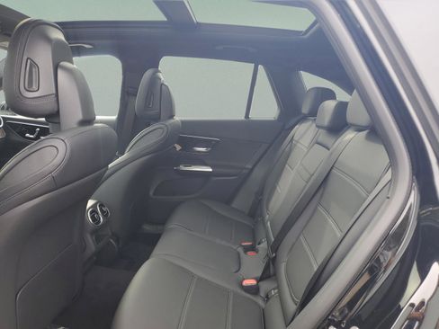 Used 2026 Mercedes-Benz GLC 300 4MATIC image 8