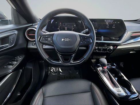 Used 2024 Chevrolet Trax RS w/ Driver Confidence Package FWD image 6