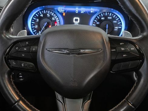 Used 2018 Chrysler 300 S w/ 300S Premium Group AWD/4WD image 16