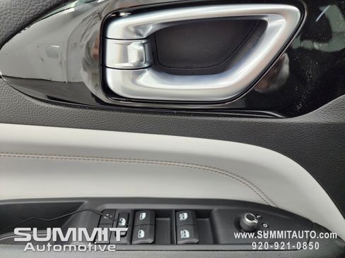 New 2026 Jeep Compass Limited w/ Sun, Sound & Navigation Group AWD/4WD image 41