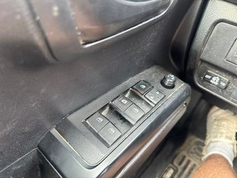 Used 2020 Toyota Tacoma SR AWD/4WD image 20