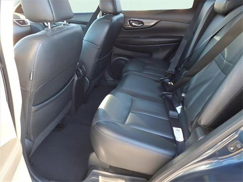 Used 2015 Nissan Rogue SL w/ SL Premium Package image 10