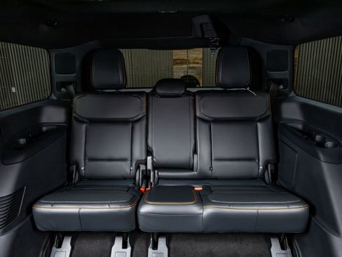 Used 2025 Ford Expedition Tremor image 37