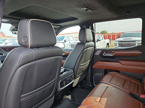 Certified 2023 GMC Sierra 1500 Denali Ultimate image 9