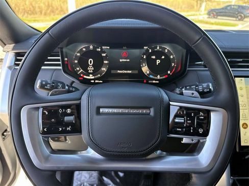 New 2025 Land Rover Range Rover Long Wheelbase SE image 28