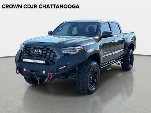 Used 2021 Toyota Tacoma TRD Off-Road AWD/4WD image 8
