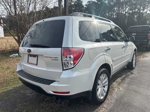 Used 2011 Subaru Forester 2.5X Premium image 6