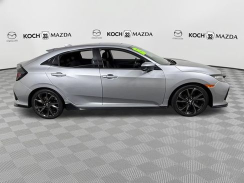 Used 2018 Honda Civic Sport Touring image 9