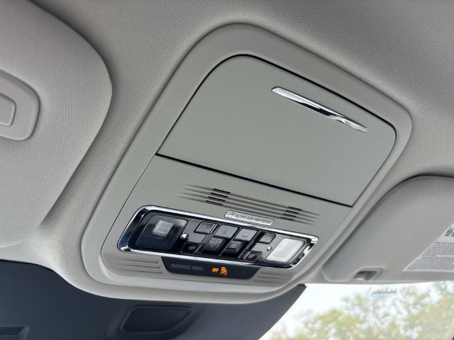 New 2026 Lincoln Aviator 2WD w/ Jet Appearance Package image 31