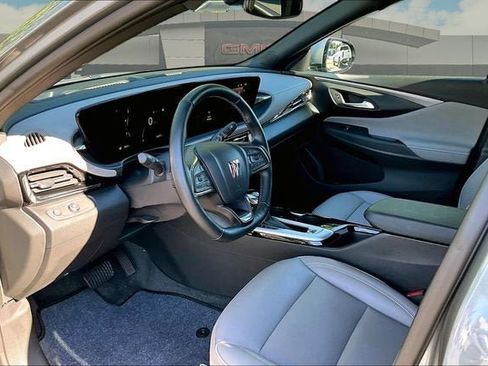 Used 2025 Buick Envista Avenir FWD image 12
