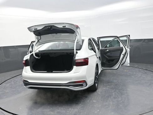 New 2026 Volkswagen Jetta SEL FWD image 34