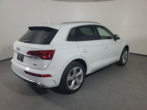 Certified 2025 Audi Q5 2.0T Premium Plus image 36