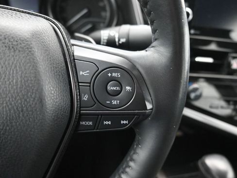 Used 2023 Toyota Camry SE w/ Cold Weather Package image 19