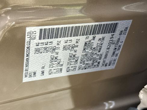 Used 2025 Nissan Rogue SV image 27