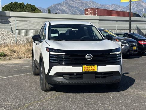 New 2026 Nissan Kicks S image 6