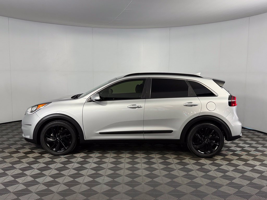 Used 2019 Kia Niro S Touring FWD image 10