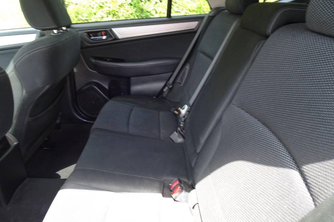 Used 2015 Subaru Outback 2.5i Premium AWD/4WD image 18