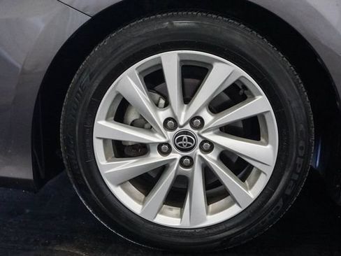 Used 2022 Toyota Camry LE FWD image 4