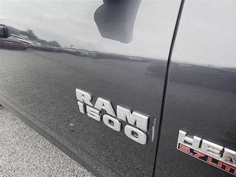 Used 2018 RAM 1500 Express AWD/4WD image 3