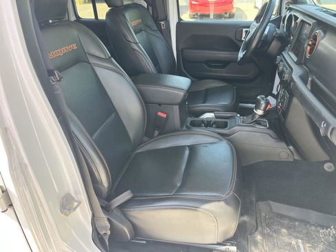 Used 2021 Jeep Gladiator Mojave AWD/4WD image 14